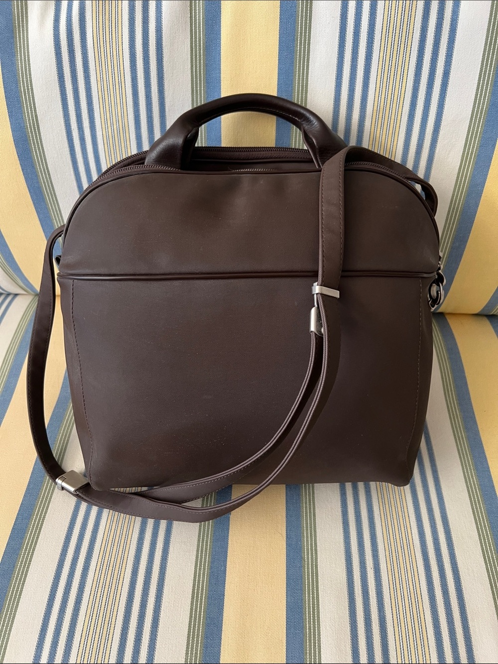 Vintage Women's Dark Brown Leather Travel Satchel -